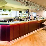 Western Hotel 4*