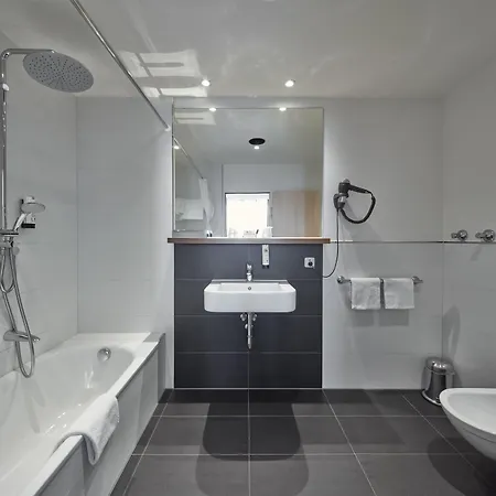 Western Hotel 4*